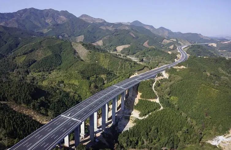 和嘉丨大廣高速公路動(dòng)力環(huán)境監(jiān)控系統(tǒng)項(xiàng)目