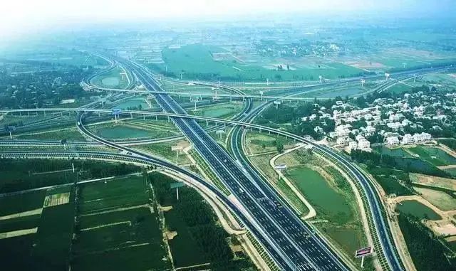 和嘉 | 助力河南鶴輝高速安裝部署機(jī)房動環(huán)監(jiān)控4套、智能監(jiān)控箱109套